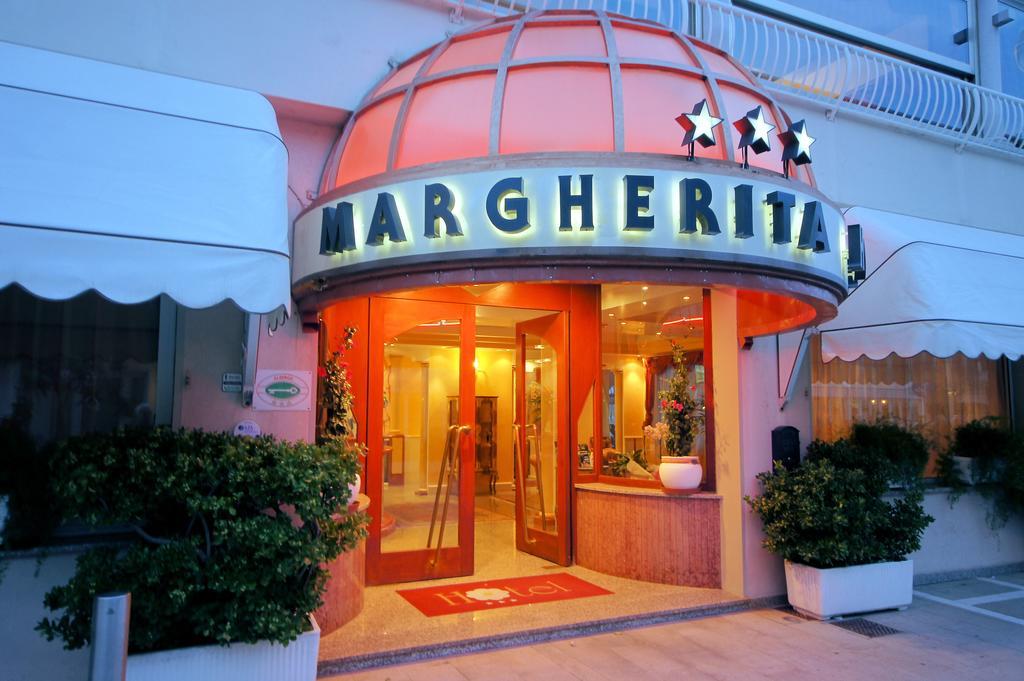 Hotel Margherita Лидо-ди-Езоло Экстерьер фото