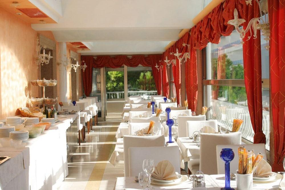 Hotel Margherita Лидо-ди-Езоло Экстерьер фото
