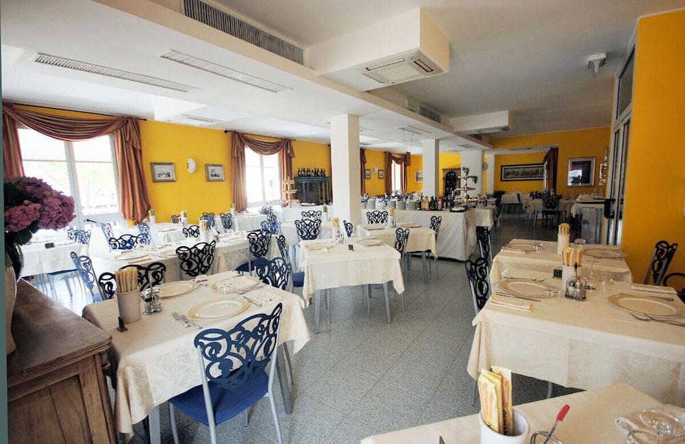 Hotel Margherita Лидо-ди-Езоло Экстерьер фото