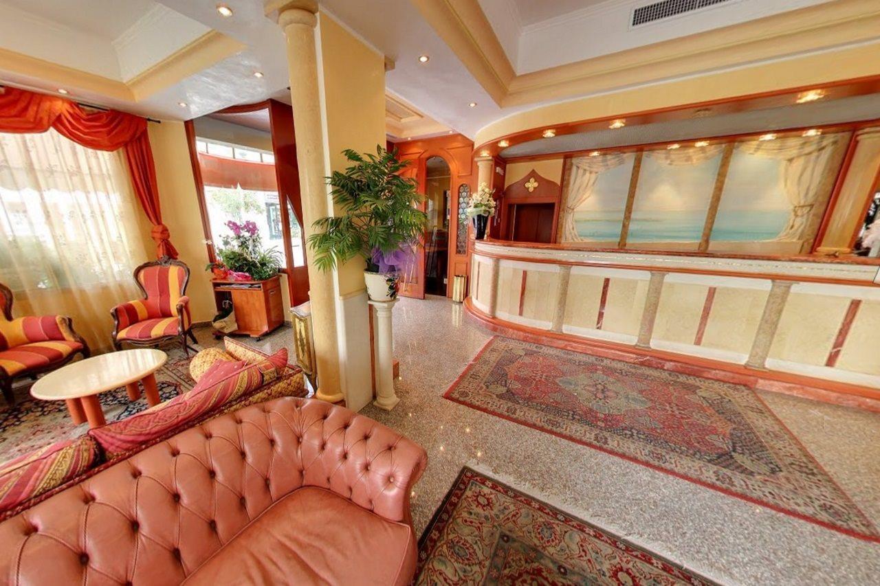 Hotel Margherita Лидо-ди-Езоло Экстерьер фото